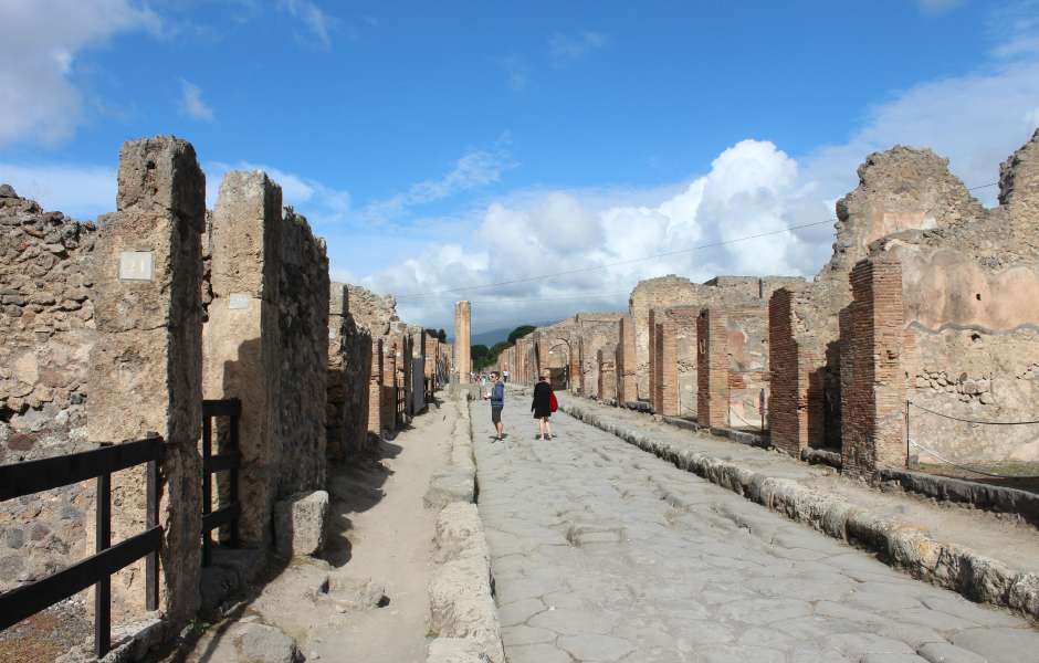 8.	Pompeii