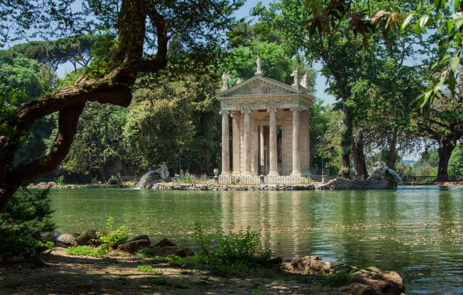 3.	Visit the lovely parks in Rome