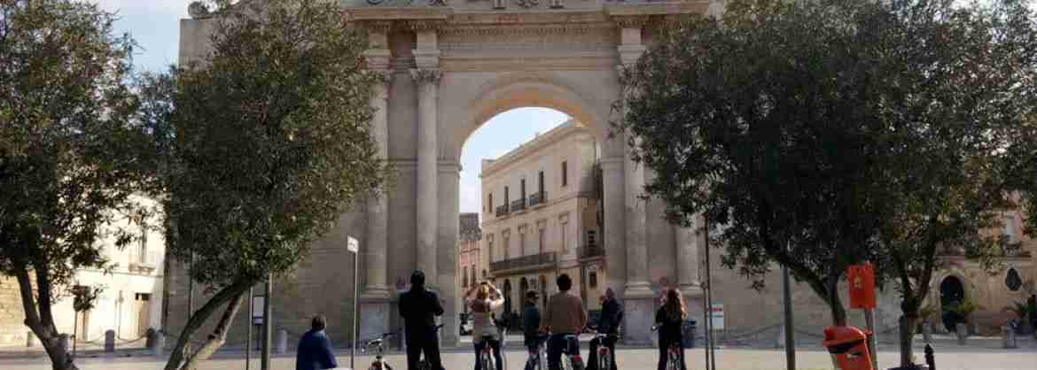 Group Tour of Lecce by Bike with Tasting of Local Products