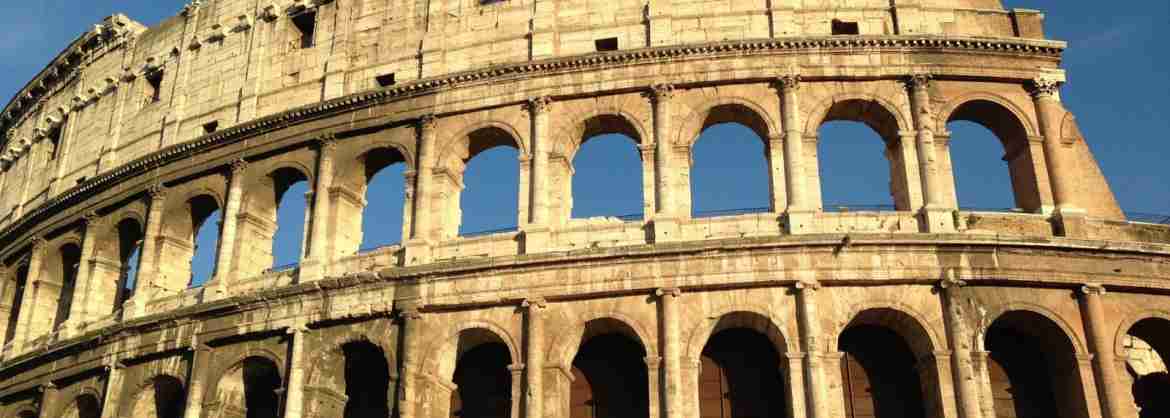 Small Group guided Tour of Colosseum and Roman Forum
