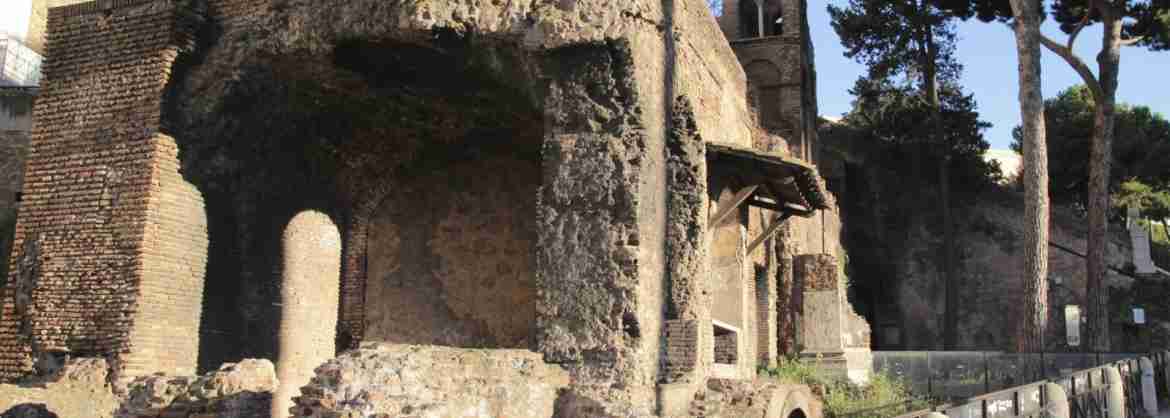 Tour guidato dei sotterranei di Roma e dellinsula dellAra Coeli