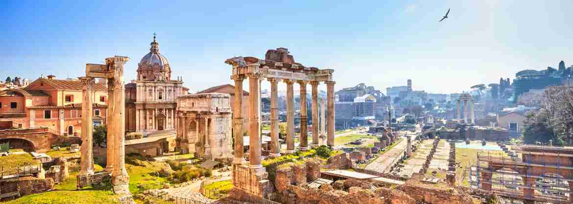 Tour privato in auto dellAntica Roma e Colosseo dallesterno