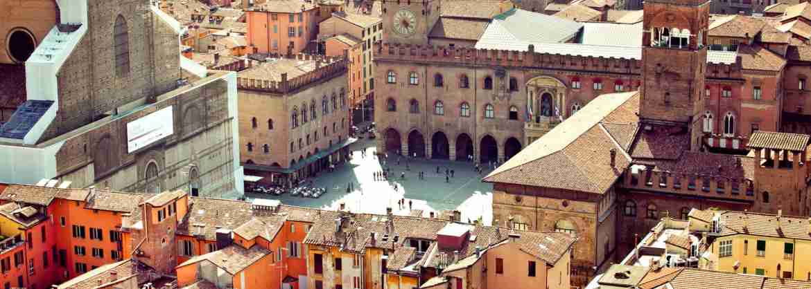 Private Walking Tour of the Centre of Bologna with food and wine tastings