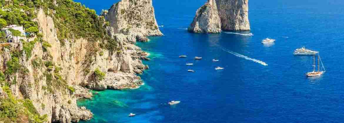 Mini crociera privata all’isola di Capri e visita ai Faraglioni e alla Grotta Azzurra