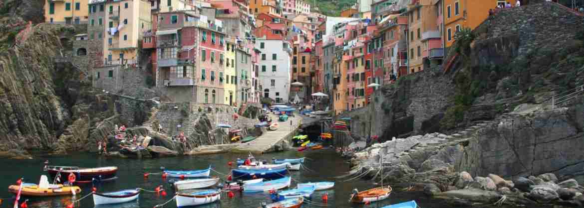 Escursione e trekking alle Cinque Terre in Liguria con partenza da Firenze