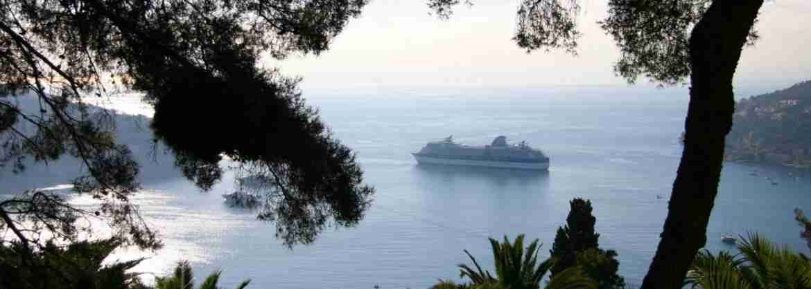 Servicio de traslado desde Capri a tus destinos favoritos en Nápoles