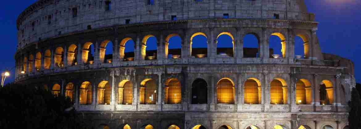 Tour panoramico notturno di Roma e visita a piedi del centro storico