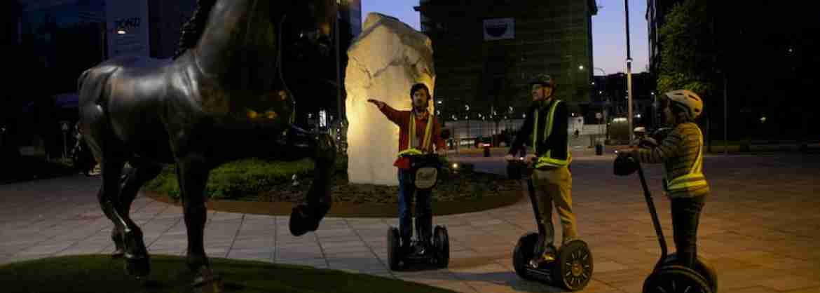 Night guided tour around the best attractions of Milan city center in Segway