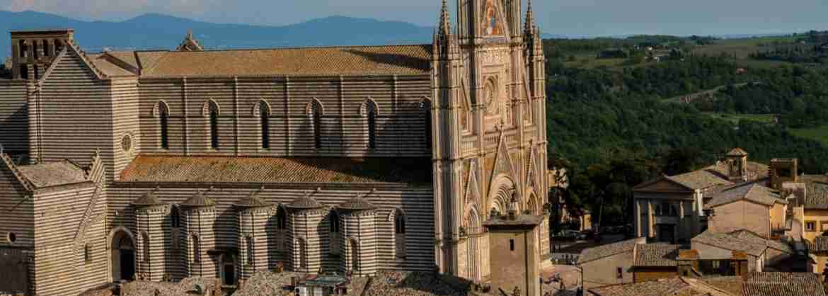 Tour semi-privato ad Assisi ed Orvieto, partendo da Roma, con pick-up e drop off inclusi