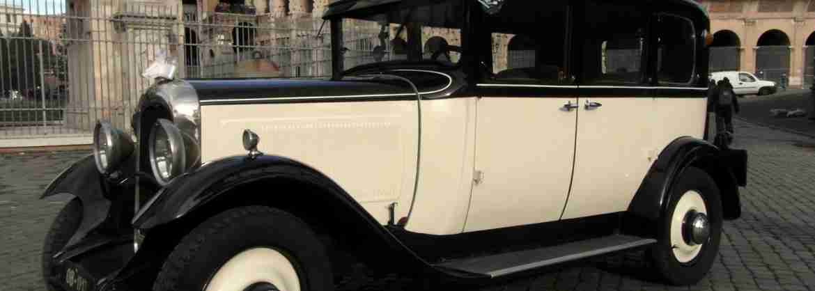 Private Panoramic Tour of historic centre of Rome on Board a Vintage Car