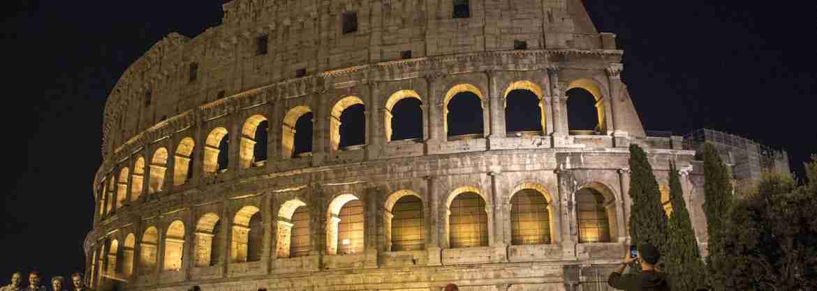 Tour guiado nocturno del Coliseo y de la Roma Imperial