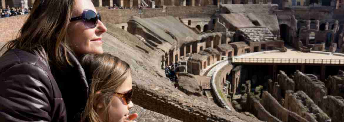 Tour con guía en el Coliseo y el Foro Romano para niños y familias