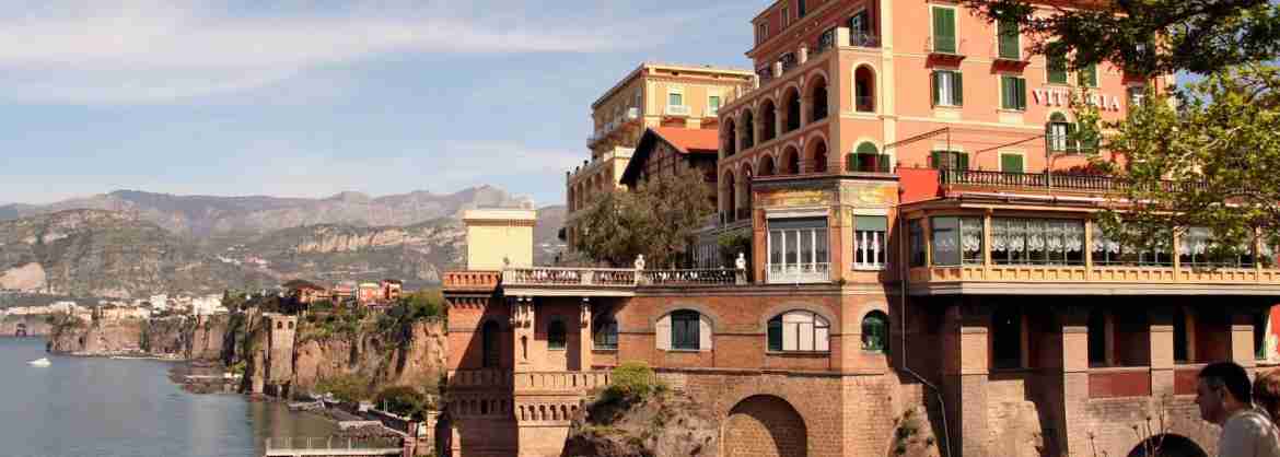 Tour di 2 giorni in Campania partendo da Roma: Napoli, Pompei, Capri e Sorrento