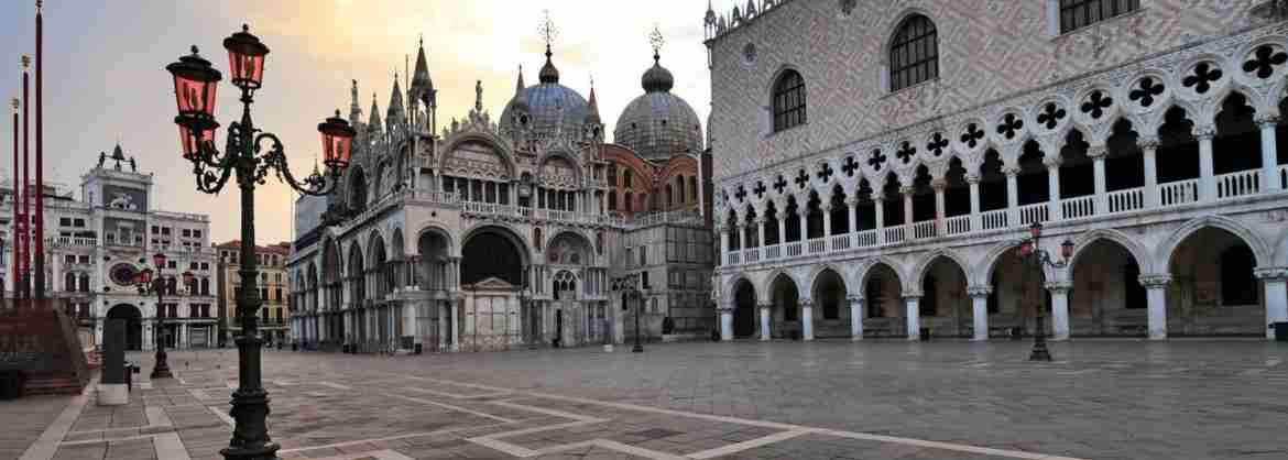 Day-tour of Venice with gondola ride from Florence by bus