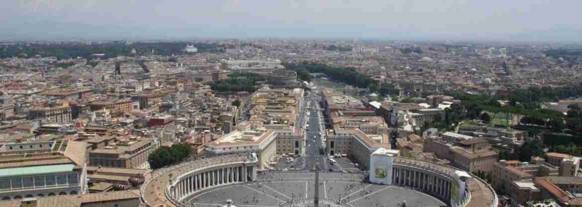 Semiprivate Tour of the Vatican with tickets, before the Opening Time