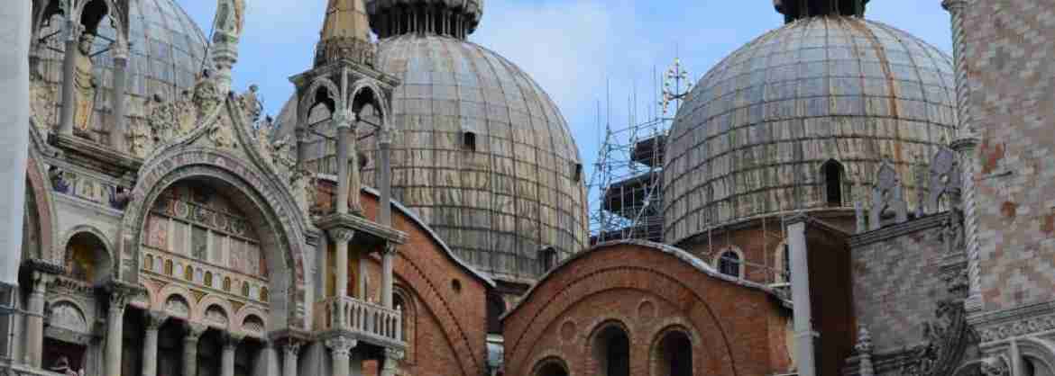 Exclusive Small Group tour in St. Marks Basilica after closure and Doges Palace