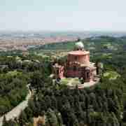 Guided visit to San Luca Sancutary in Bologna by panoramic train