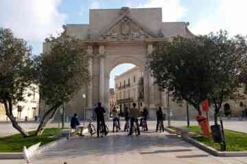 Tour de Grupo a Lecce en Bici con Degustación de Productos Locales